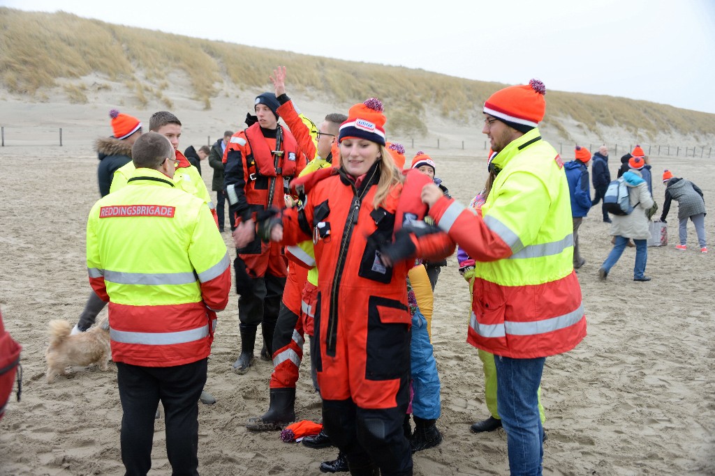 ../Images/Nieuwjaarsduik Nederzandt 2020 017.jpg